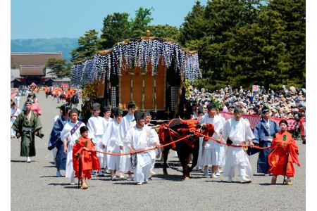 葵祭（5月15日）～平安装束の優雅な行列～