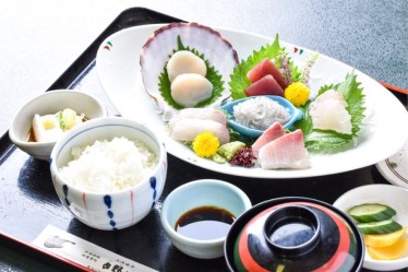 お食事処 日野治（日野治旅館内）