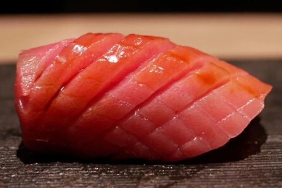 鮨 梢