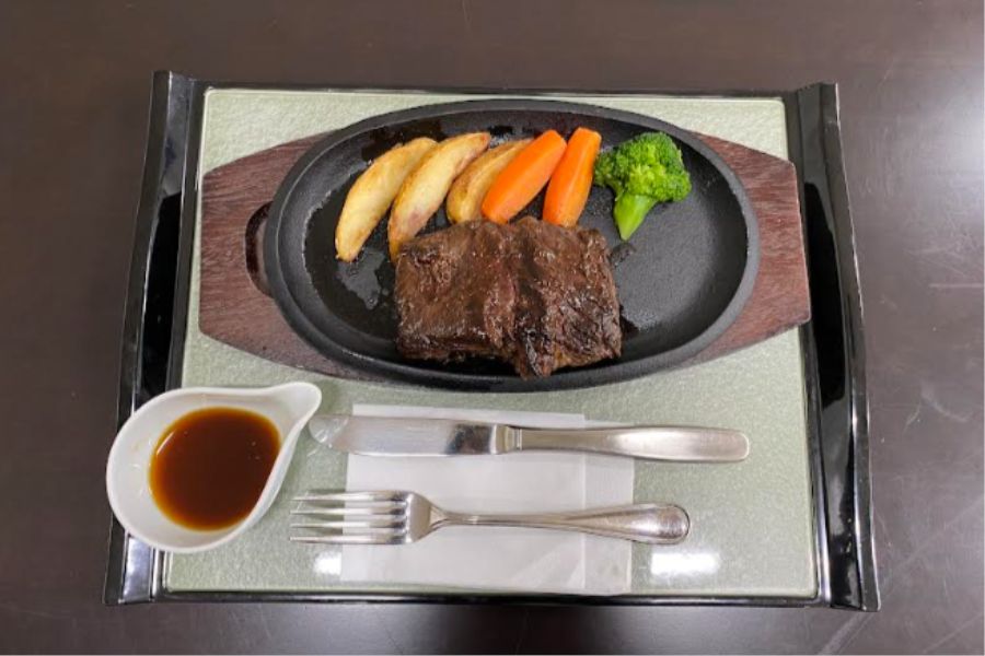 道の駅いかりがせき 御食事処 彩里(いろり)