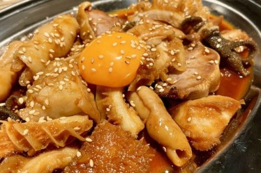 新橋銀座口ガード下 THE 赤提灯