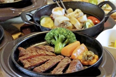 肉バル ココロ