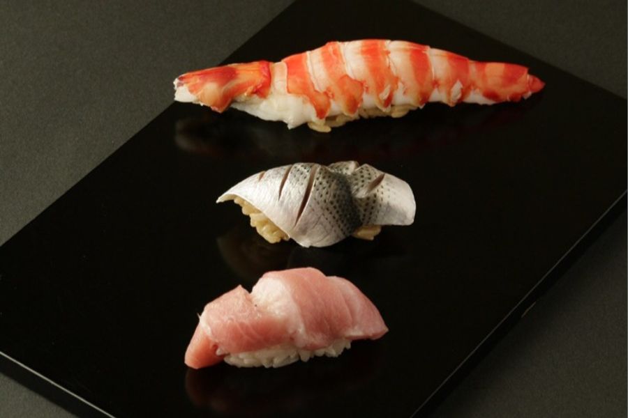 西麻布 鮨 成