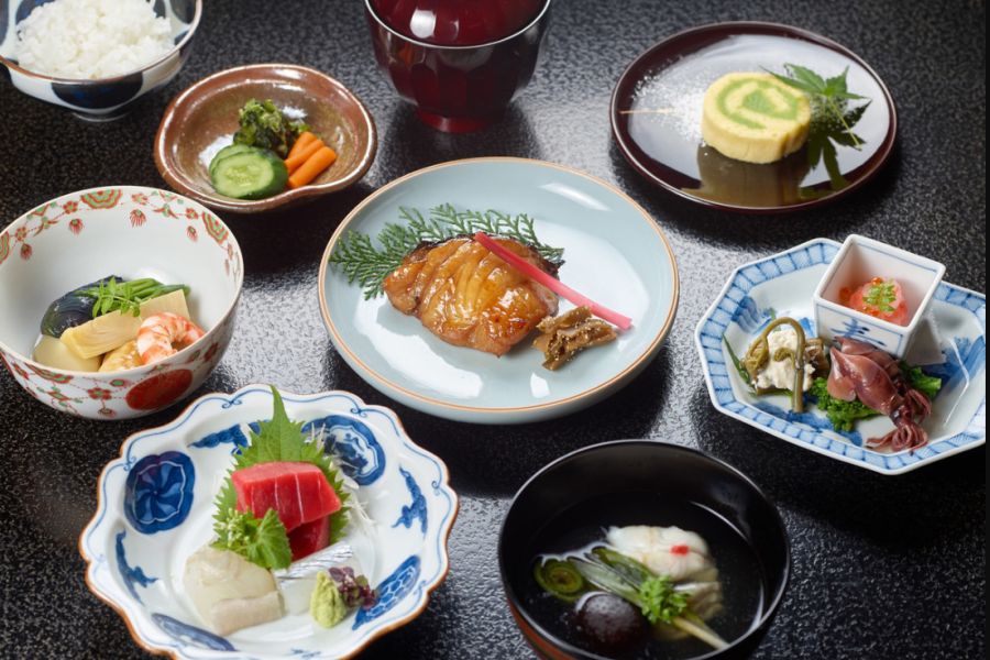 赤坂とゝや魚新