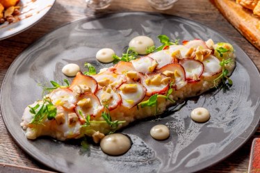 メロディア（ストリングスホテル東京インターコンチネンタル内）