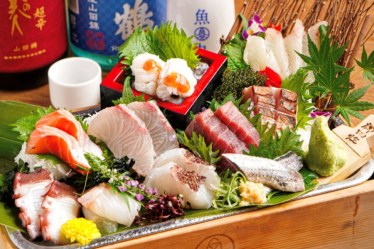 炉端と日本酒　魚丸　野洲店