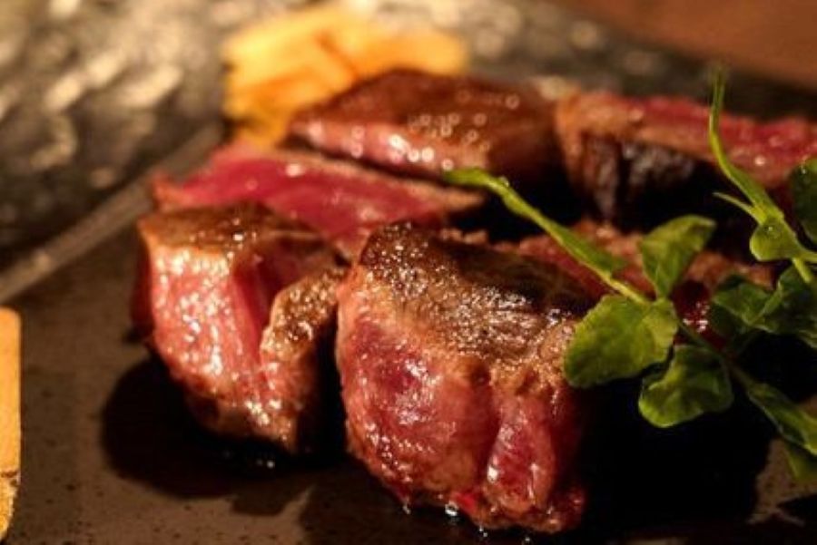 恵比寿鉄板焼き鉄板人