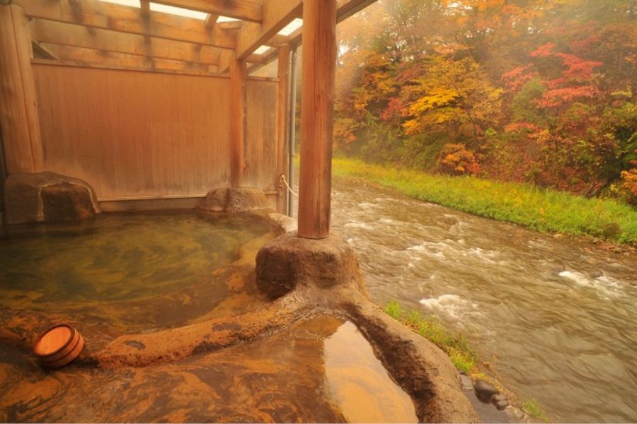 （日帰り温泉）鉛温泉 藤三旅館
