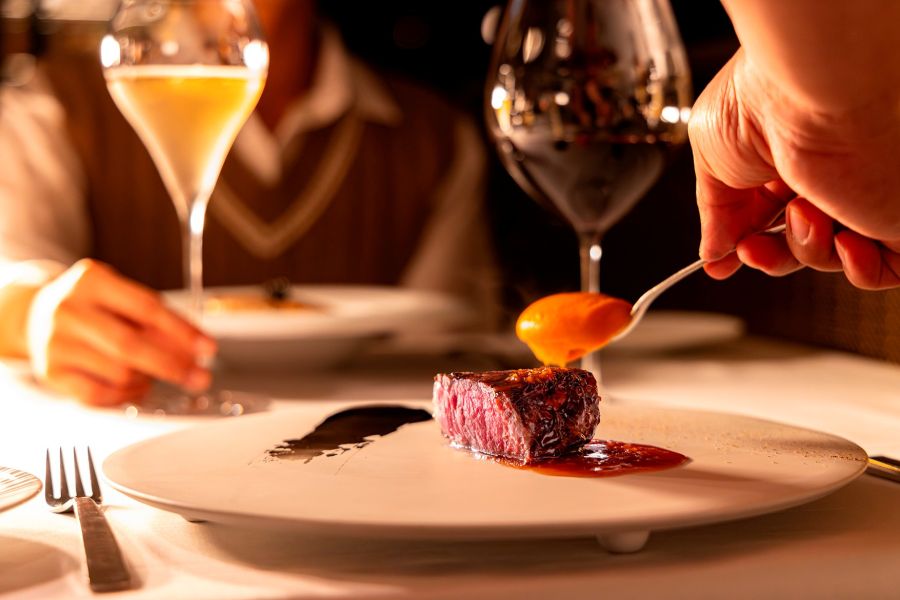 ディストリクト ブラッスリー・バー・ラウンジ（キンプトン新宿東京内）