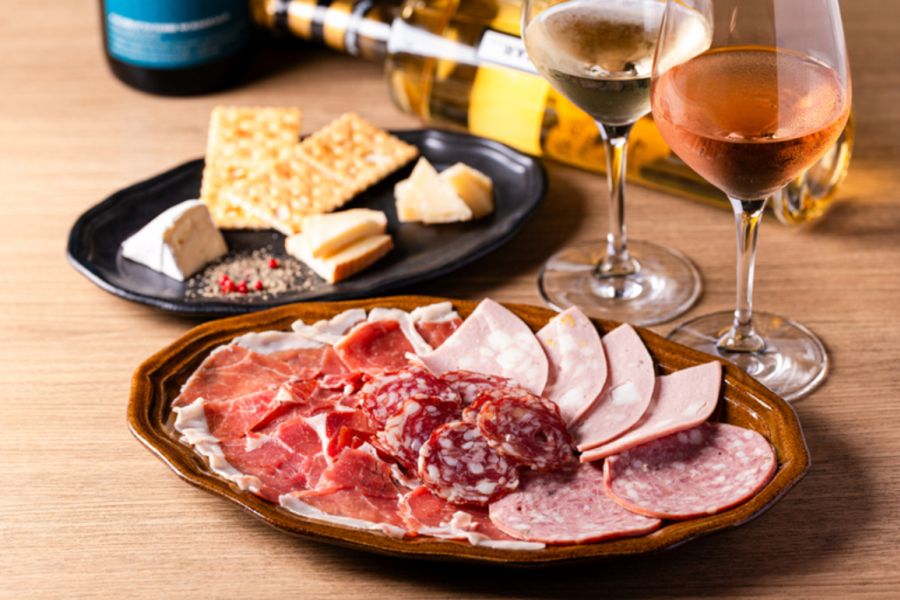 Tasting Bar 柴田屋酒店 本店