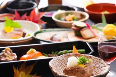 食事処「山味庵」（たてしな藍内）