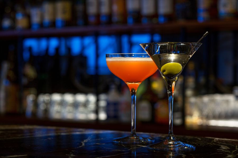 バー&ラウンジ エマイユ（ホテルグランヒルズ静岡内）