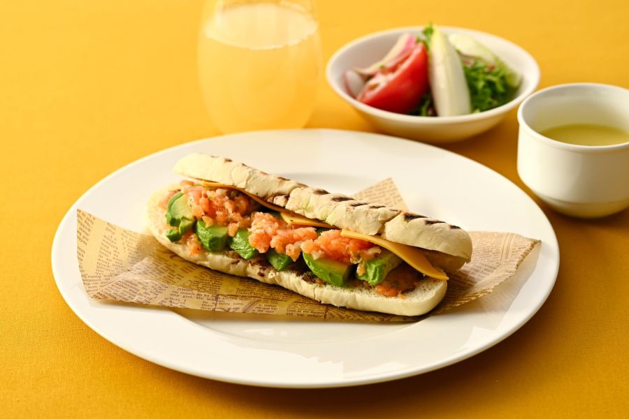 ラウンジ　「アゼリア」（蓼科東急ホテル内）