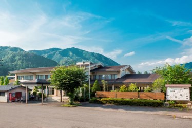せせらぎ街道の宿たかお【八幡町サイクリングターミナル】