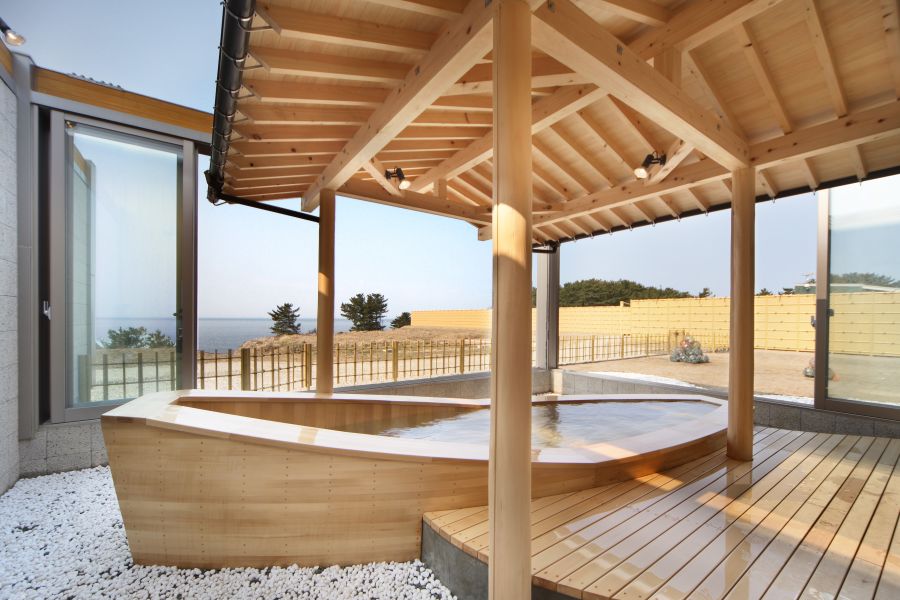 八森いさりび温泉ハタハタ館