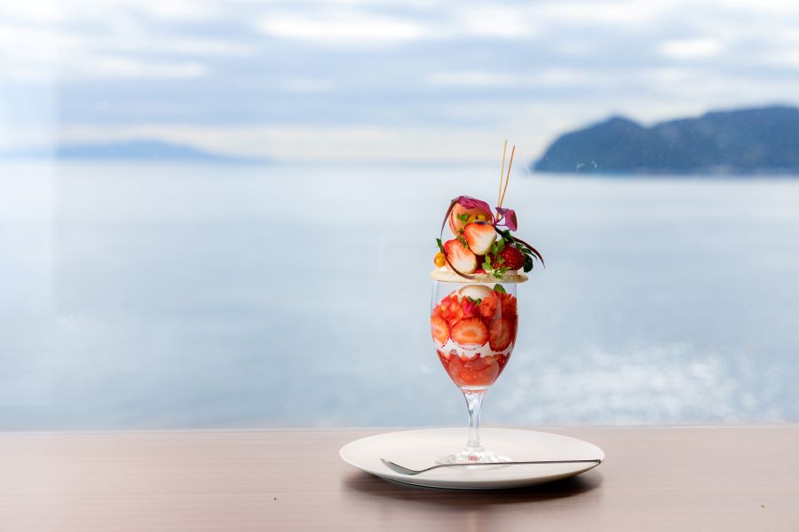 Restaurant＆Sweets 花の妖精（ホテルニューアカオ内）