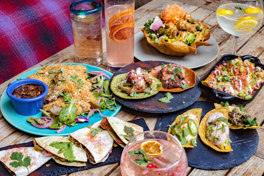 LAS DOS CARAS MODERN MEXICANO Y TACOS