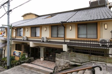 イコマヤマホテル