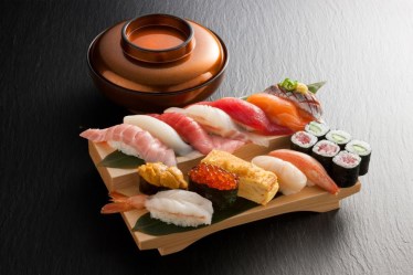 沼津魚がし鮨　流れ鮨　下土狩店