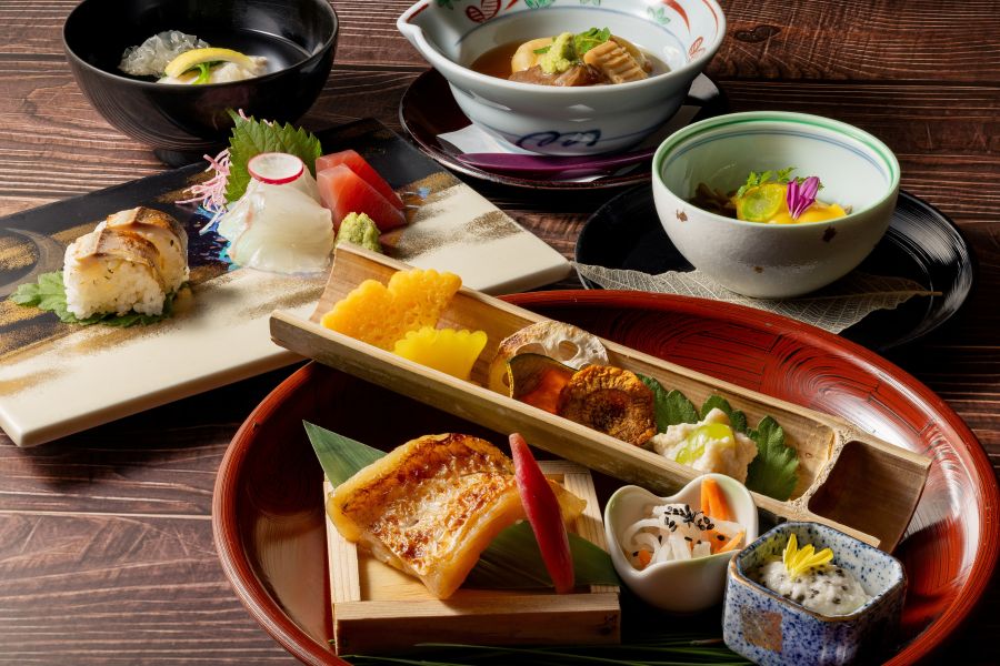 日本料理 鯉城（リーガロイヤルホテル広島内）