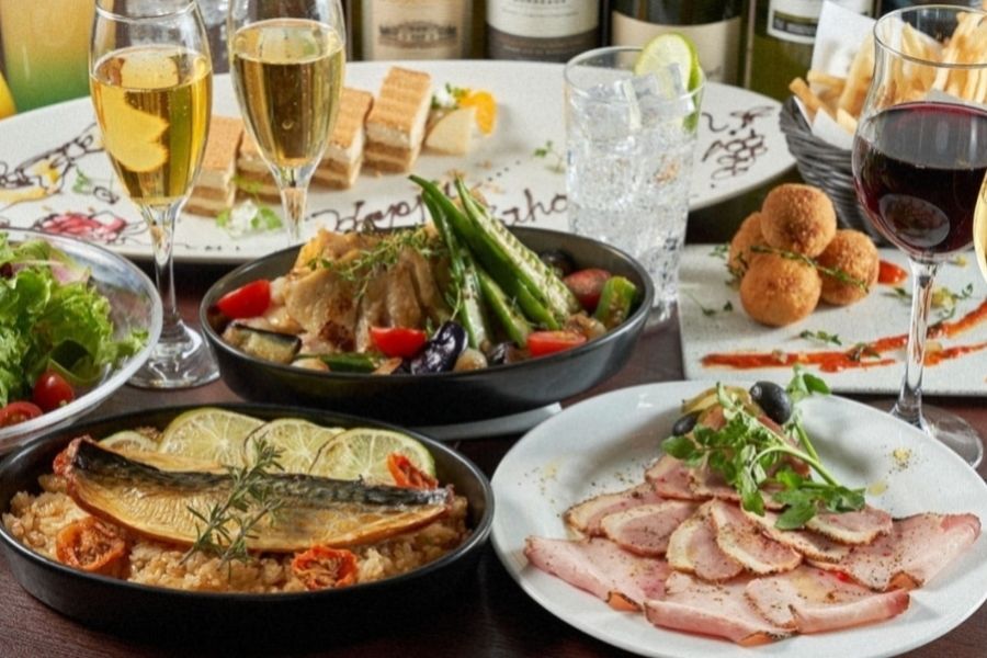 花岡DINING and BAR（hotel around TAKAYAMA内）