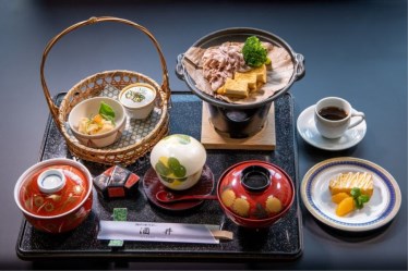 料理・酒井