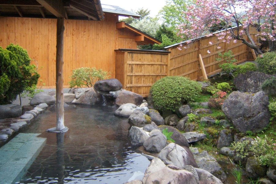 源泉かけ流しの宿 岡部荘