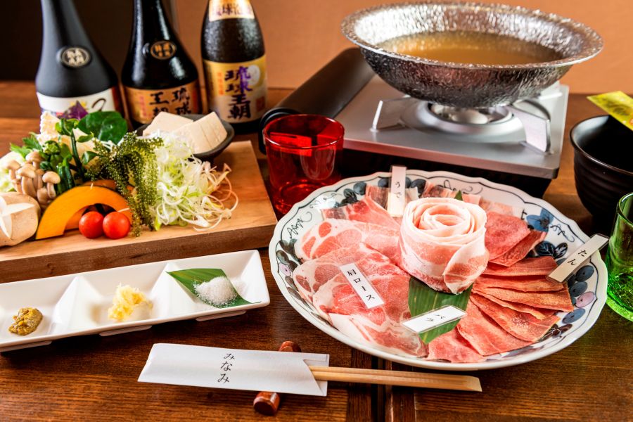 しゃぶしゃぶと島豚料理みなみ