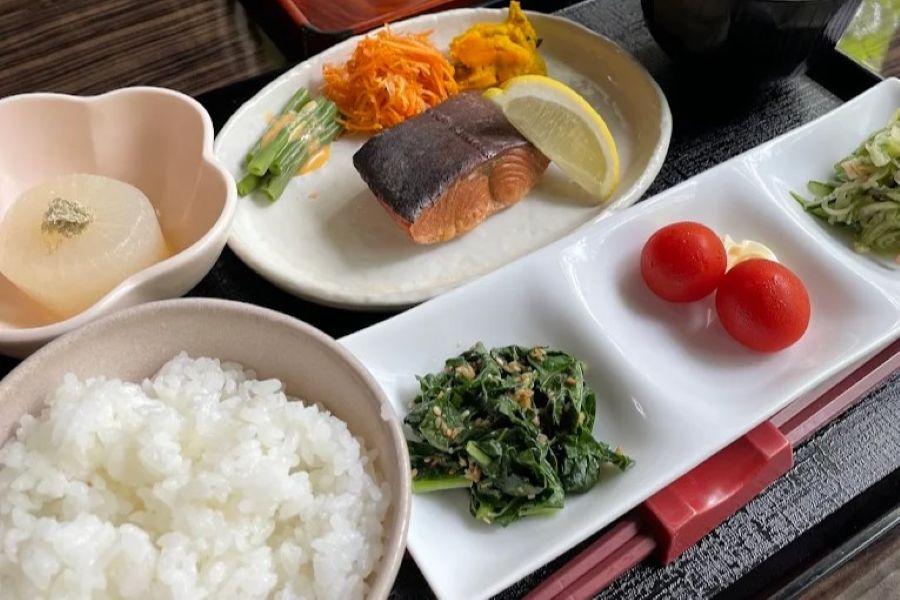 食堂 ふく（紫雲荘内）