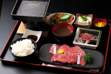 近江牛焼肉専門店　万葉　八日市店
