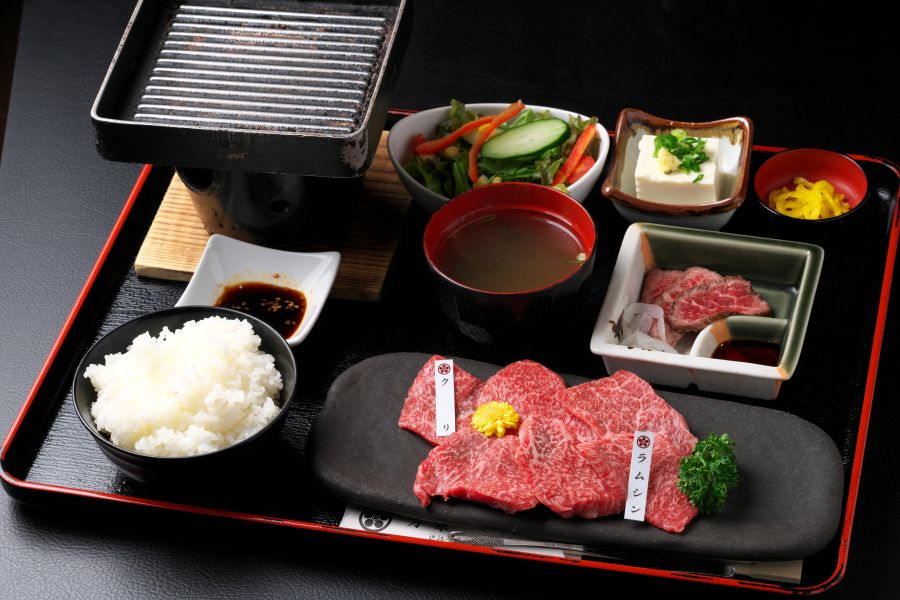 近江牛焼肉専門店　万葉　八日市店