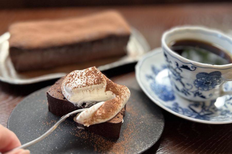 カフェ真古館