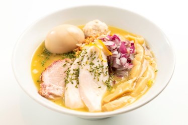 特級鶏蕎麦龍介 プレイアトレ土浦店
