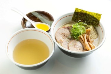 特級鶏蕎麦龍介テクノパーク桜店