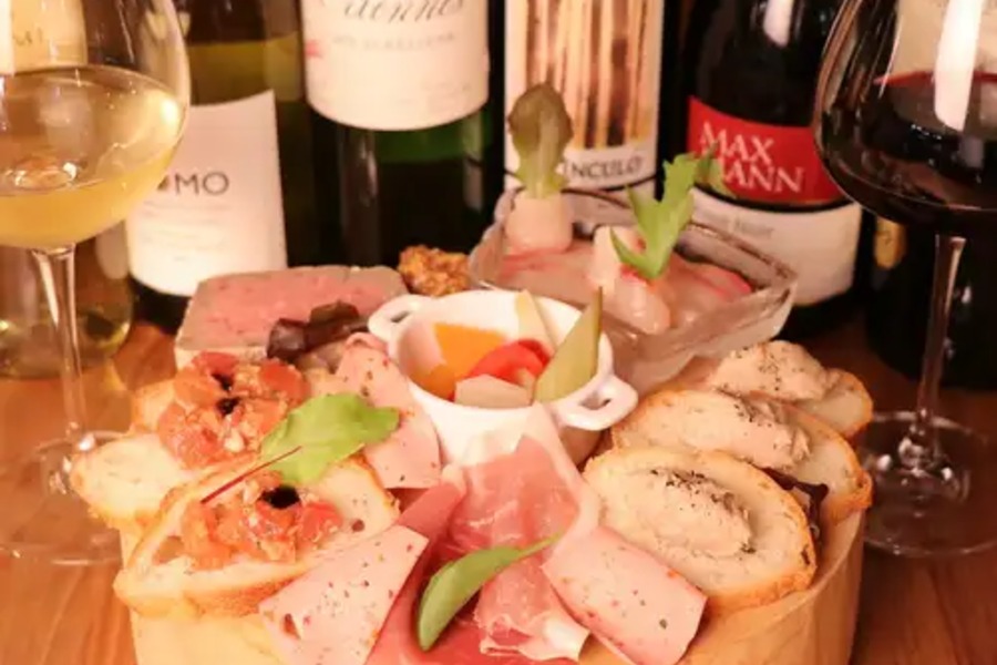 BISTRO FAMILLE
