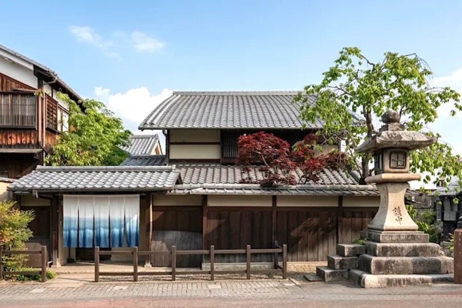 旅籠 八…