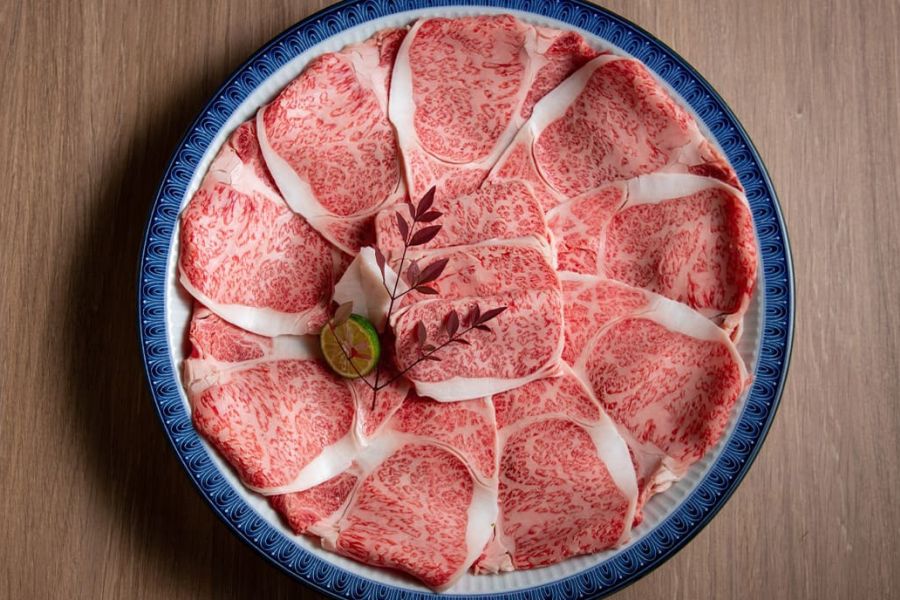 小料理と鍋 由乃 金山店