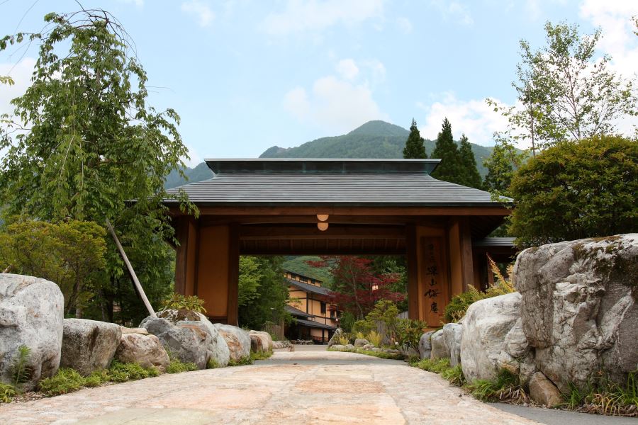 奥飛騨温泉郷 平湯 匠の宿深山桜庵