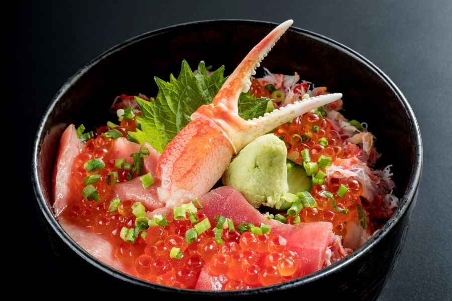 カニと海鮮丼 かじま