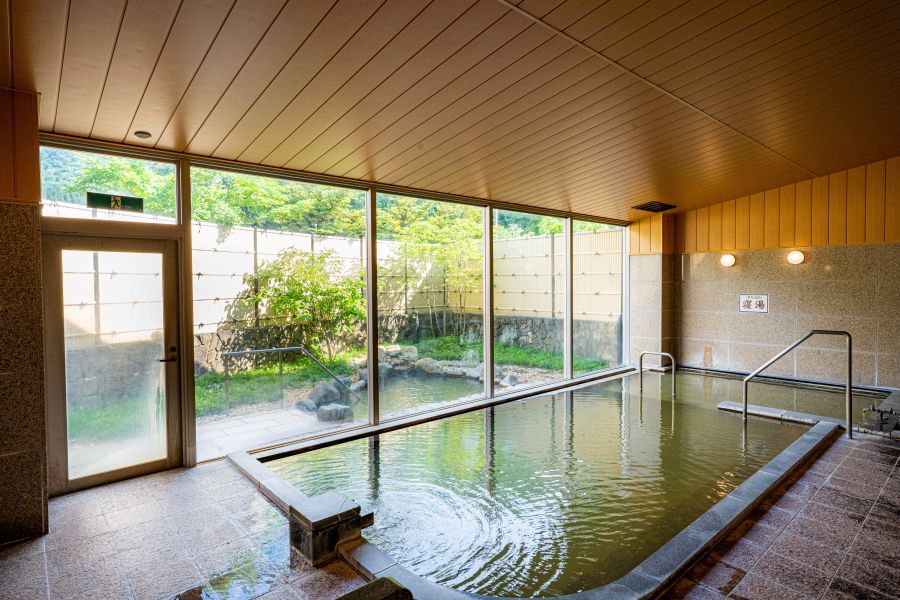 深山の湯