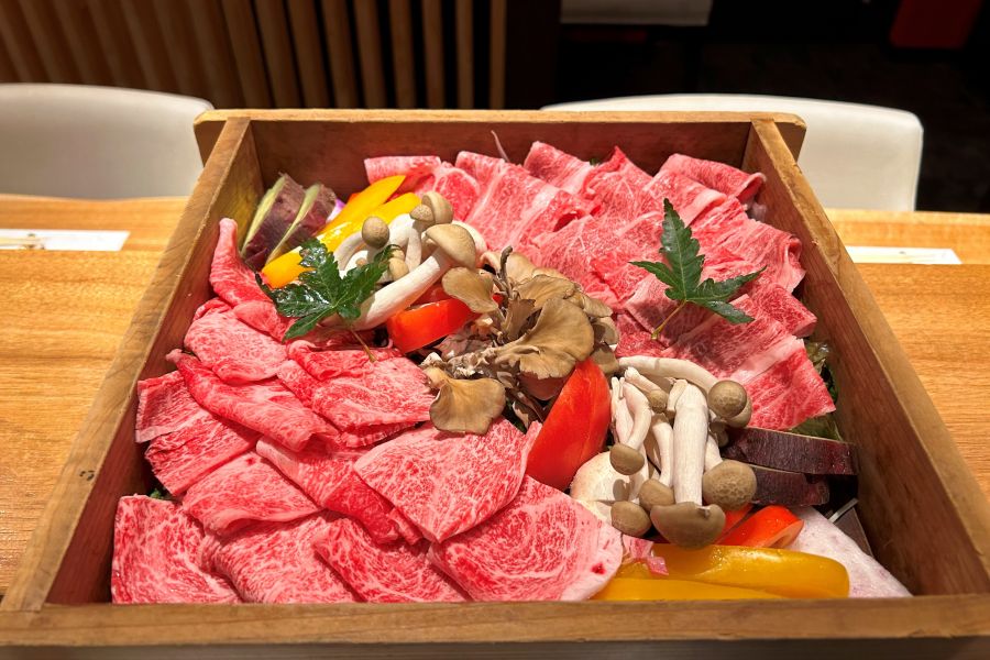 肉割烹 蕾