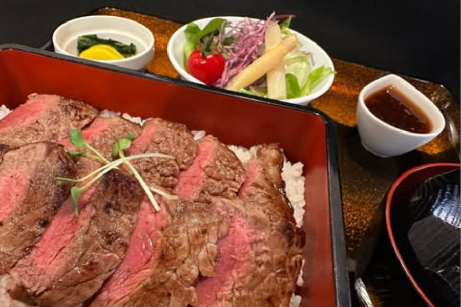 和風レストラン やまびこ
