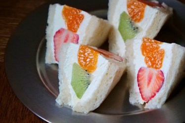 旬゛喫茶フツウニフルウツ