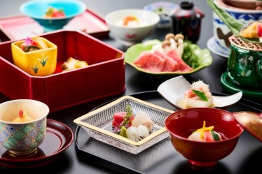 日本料理「あけくれ」（東京イーストサイドホテル櫂会（カイエ）内）