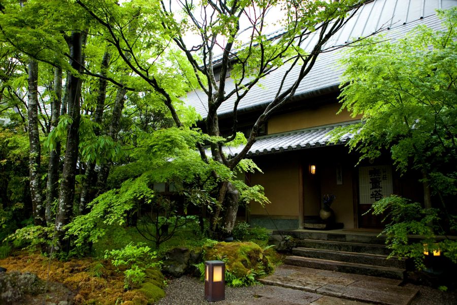 山荘 無量塔